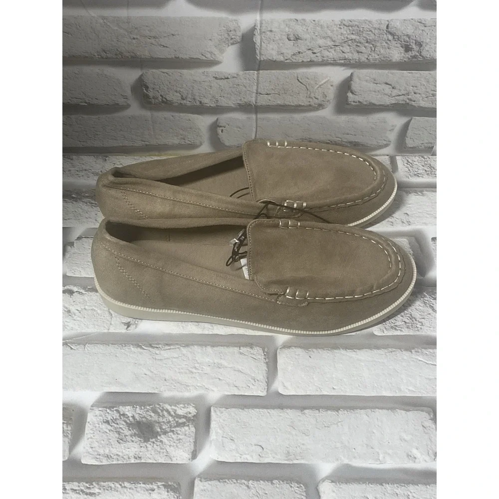 J.Crew Boys'‎ Sueded Loafers in Dusty Tan Slip On Size 4